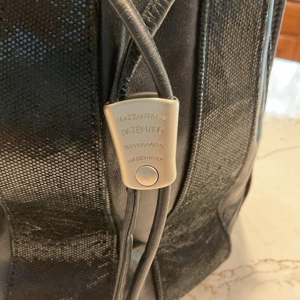 Mazzantia Elegant Leather Black Bucket Bag Italy - Picture 3 of 5